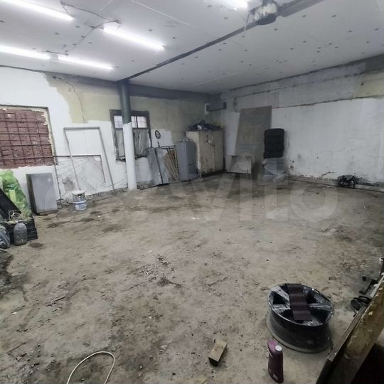Гараж, > 30 м²