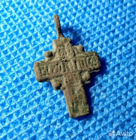 Маленький старинный крестик. L10
