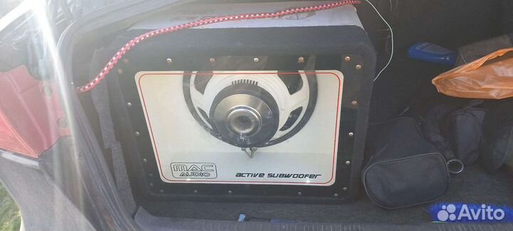 Активный сабвуфер