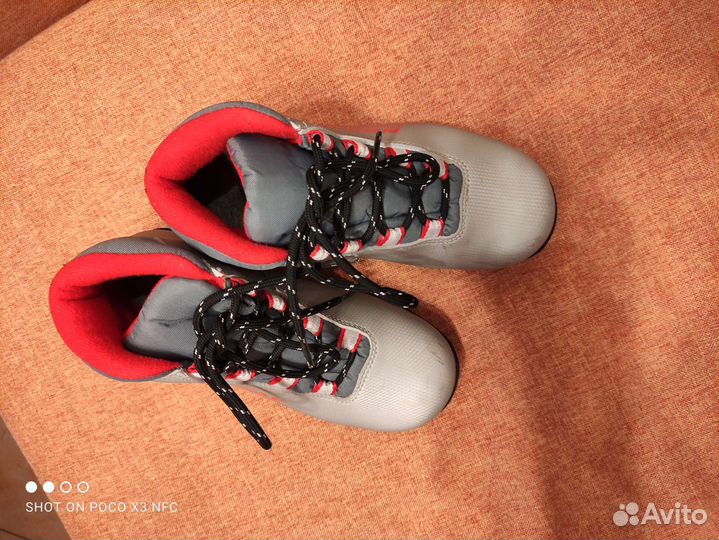 Лыжные ботинки