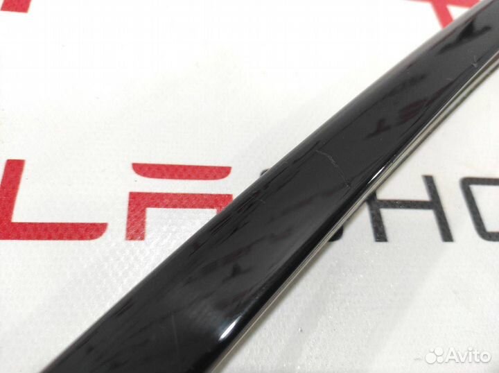 Молдинг кузова боковой Tesla Model X рест. 2022