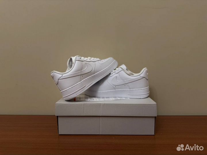 Nike air force 1 white