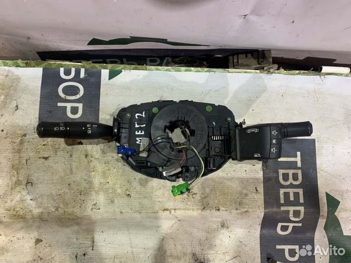 Подрулевой переключатель поворотников Renault