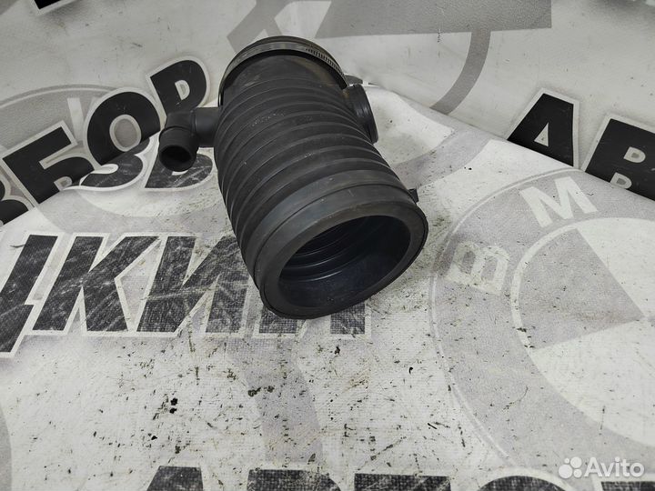 Патрубок воздушного фильтра BMW E38