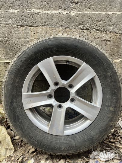 215/65R16