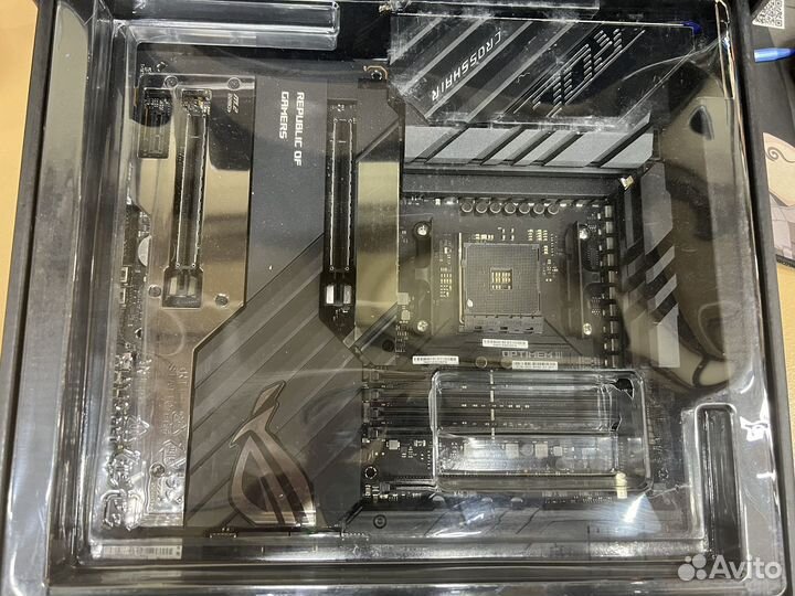 Материнская плата asus ROG crosshair viii extreme