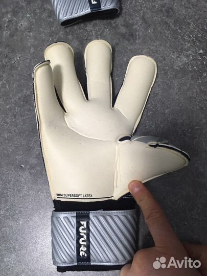 Вратарские перчатки (новые )
