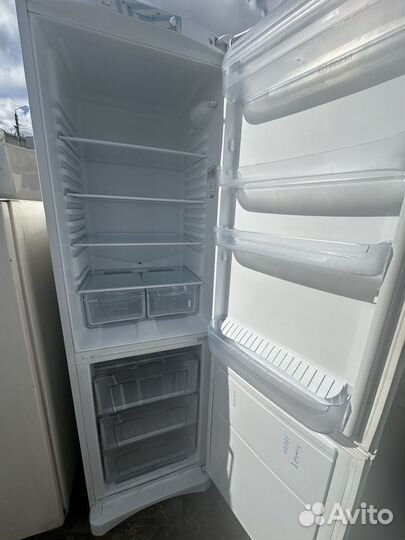 Холодильник Indesit