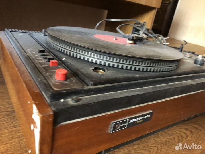 Проигрыватель винила