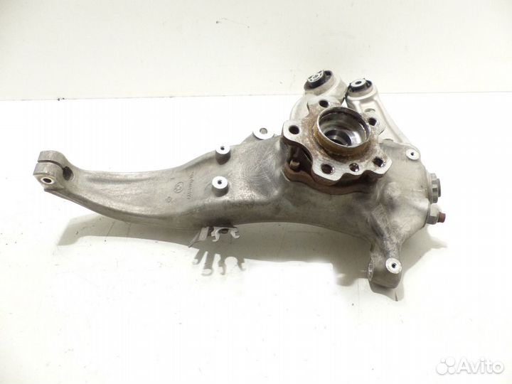 Кулак передний опора левый бмв G30 G31 bmw