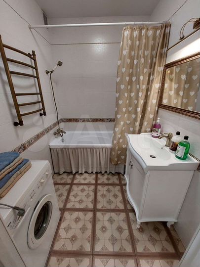 2-к. квартира, 65 м², 8/16 эт.