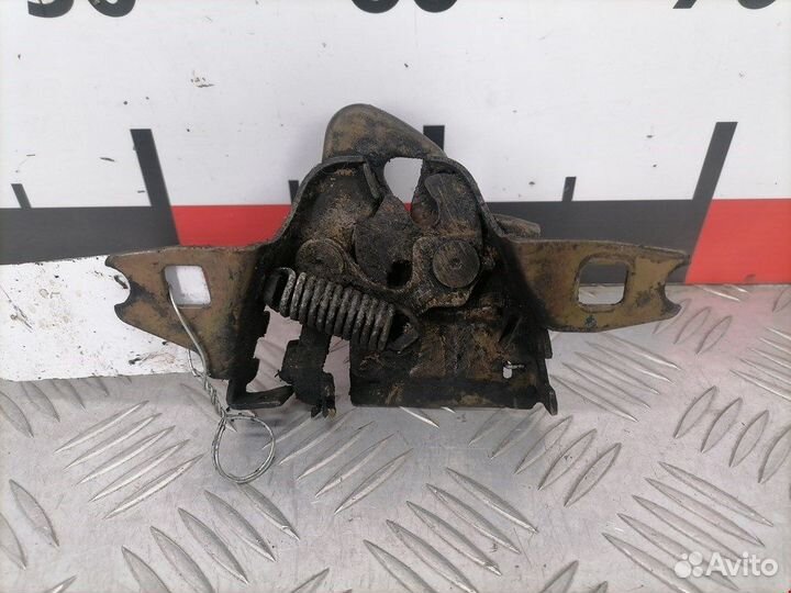 Замок капота для Volkswagen Polo 3 1U0823509G