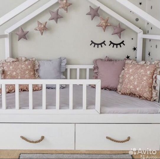 Эко кроватка домик из натурального дерева