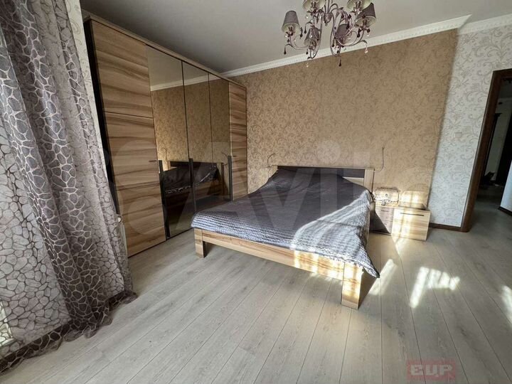 3-к. квартира, 80 м², 5/16 эт.