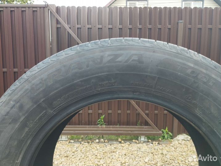 Bridgestone Turanza T001 205/65 R16