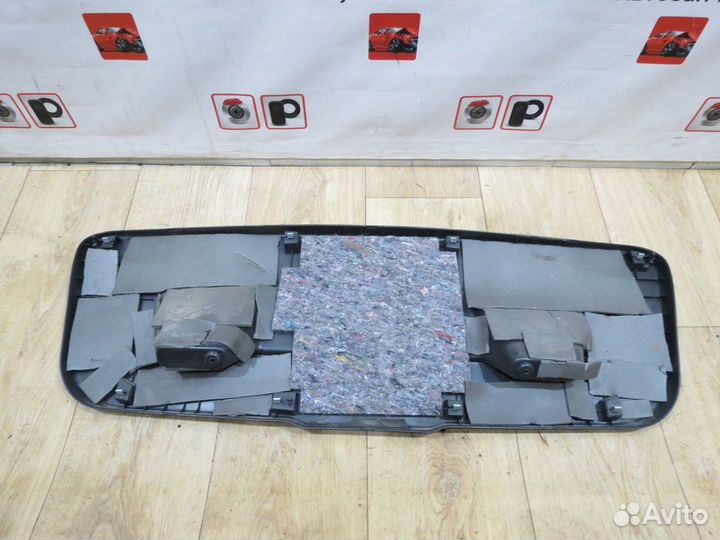 Обшивка крышки багажника Volkswagen Polo