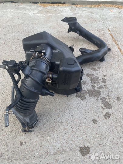 Корпус воздушного фильтра toyota rav 4