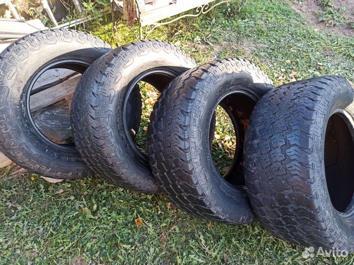 Kumho Road Venture AT 325/60 R18 119S