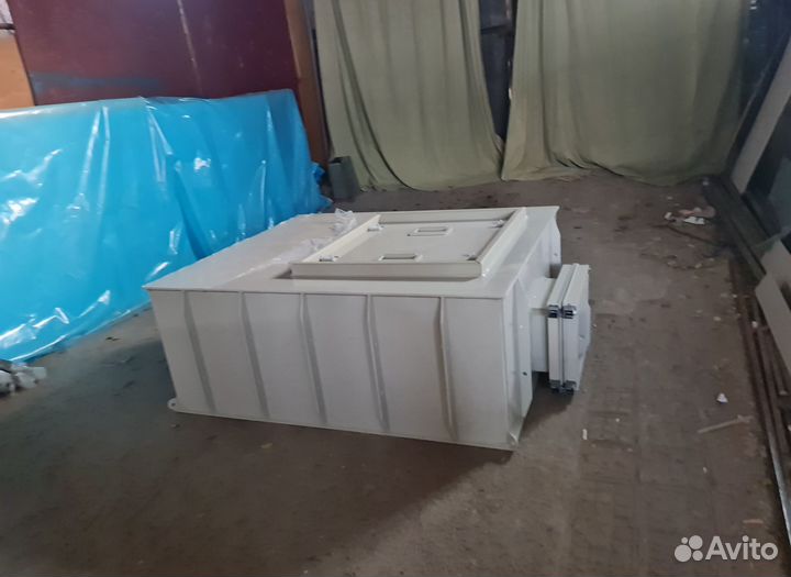 Изотермический контейнер для перевозки рыбы 1750л