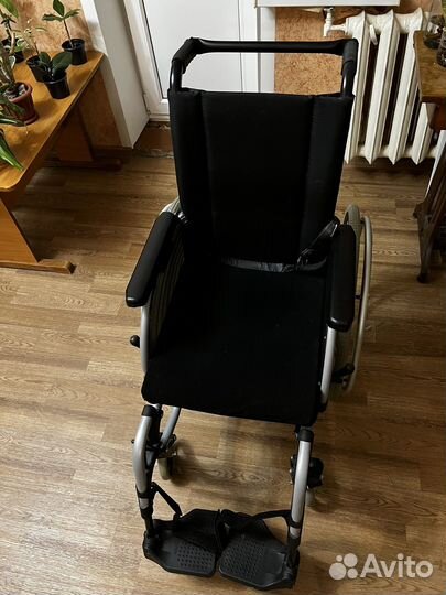 Инвалидная коляска