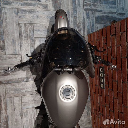 Suzuki inazuma 750