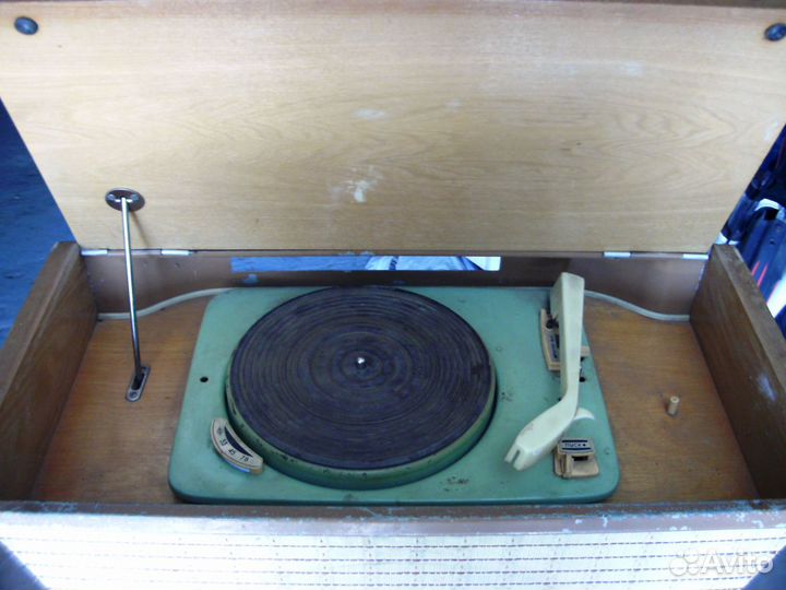 Радиола Sakta