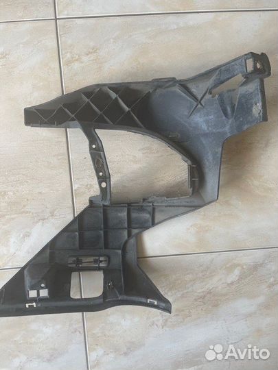 Кронштейн бампера передний левый Bmw 5 F 10 С 2010