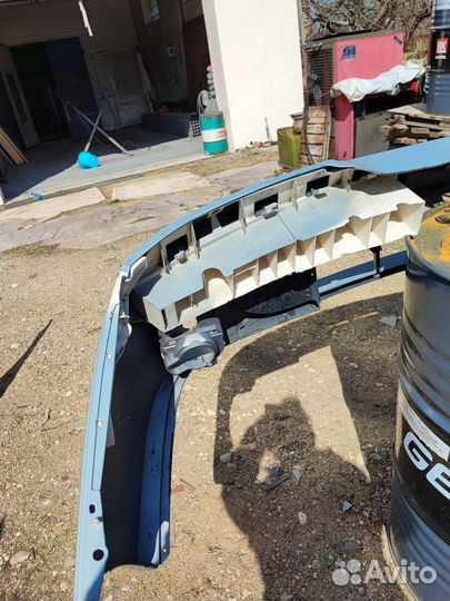 Бампер передний Renault Laguna