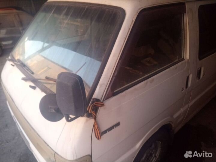 Nissan Vanette Cargo 2.3 МТ, 1996, 305 589 км
