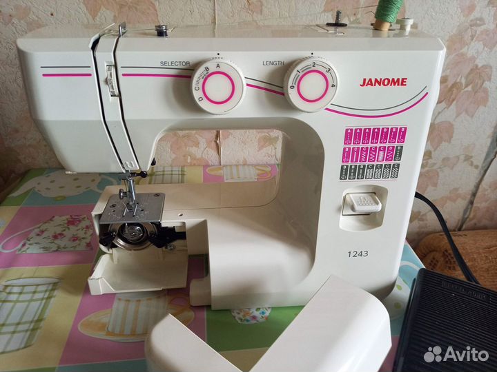 Швейная машинка janome