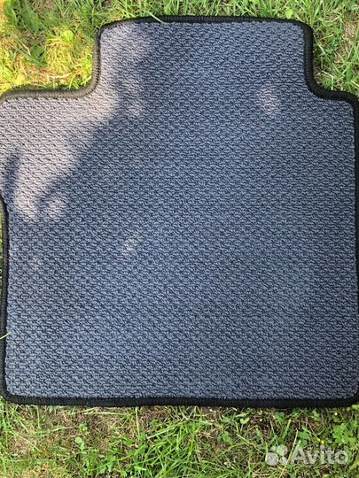 Автомобильные коврики ворсовые