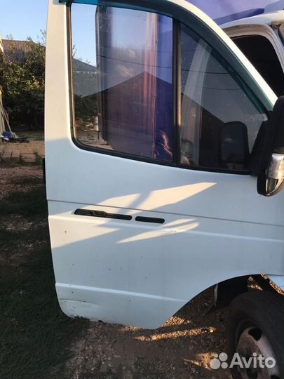 Продам двери на газель