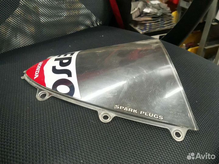 Стекло ветровое для honda CBR1000R repsol