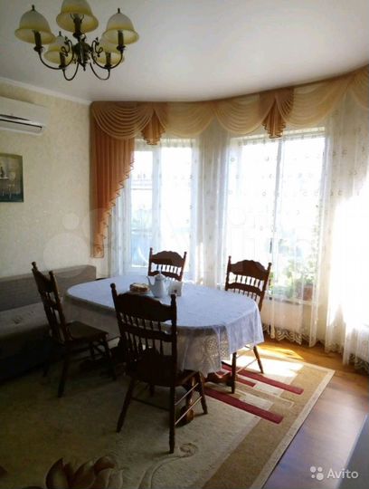 Дом 158 м² на участке 12 сот.