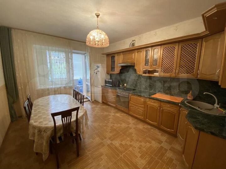 4-к. квартира, 120 м², 3/5 эт.