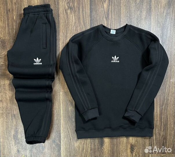 Спортивный костюм adidas зимний