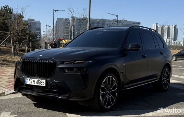 BMW X7 3.0 AT, 2024, 11 000 км
