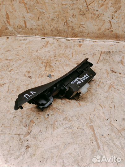 Блок управления стеклоподъемниками Nissan Almera