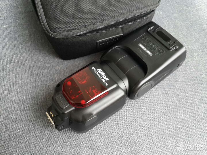 Вспышка Nikon SB910