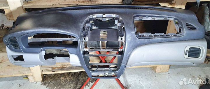 Торпедо Nissan Almera N16