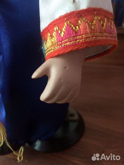 Кукла фарфоровая коллекционная