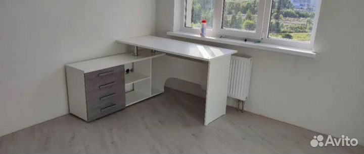 Стол письменный от производителя в наличии