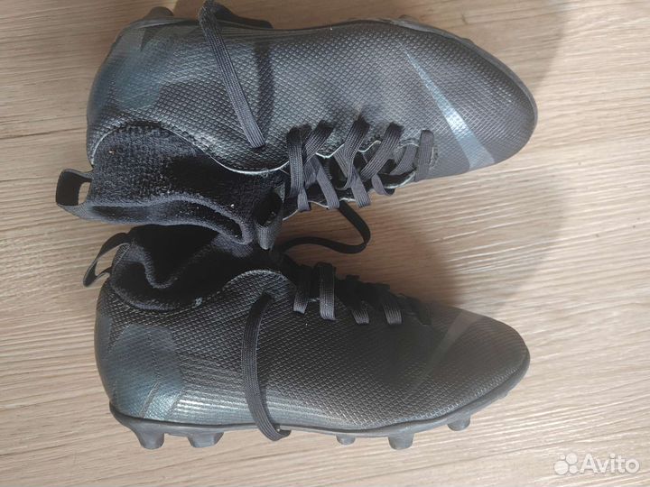 Футбольные бутсы Nike 33