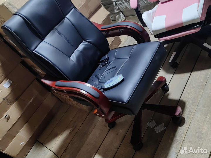 Компьютерное кресло с массажем
