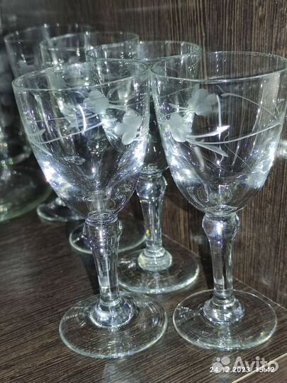 Ваза и рюмки на ножке(лафитники), стопки. СССР