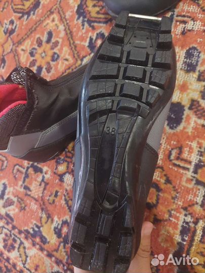 Лыжные ботинки 38