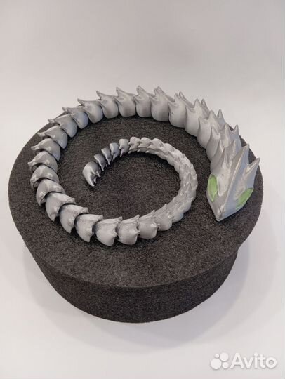 Подвижный змеевидный дракон 61 см