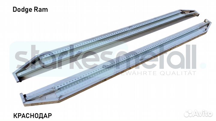 Пороги подножки Dodge Ram с нержавеющей площадкой
