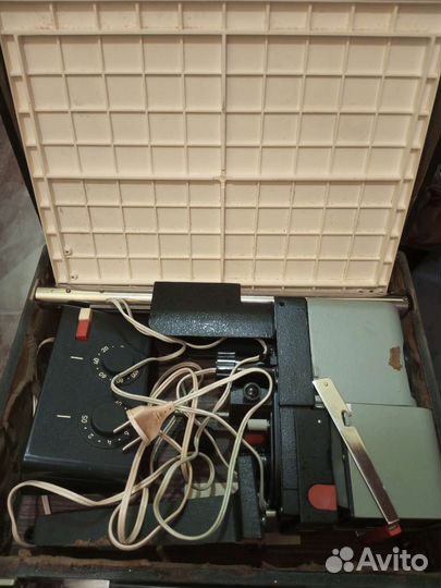 Проектор слайдов упа 613