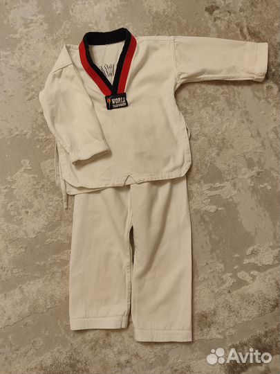 Форма для тхэквондо. Добок для тхеквондо